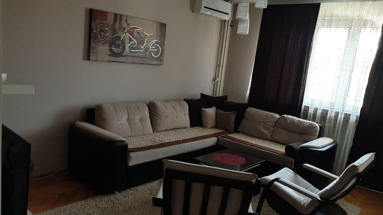 Apartment Stan na dan Nis Bagian luar foto
