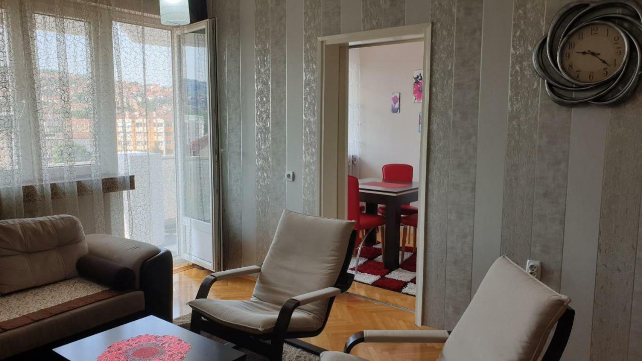 Apartment Stan na dan Nis Bagian luar foto