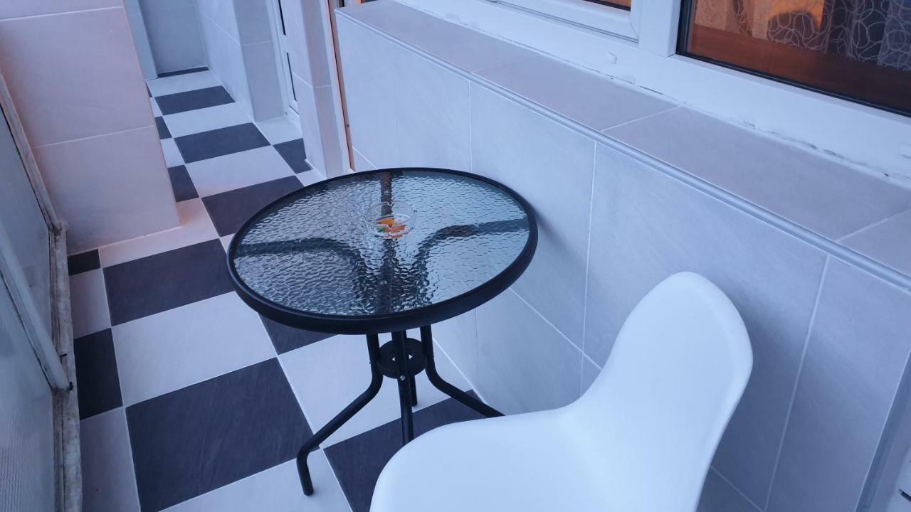 Apartment Stan na dan Nis Bagian luar foto